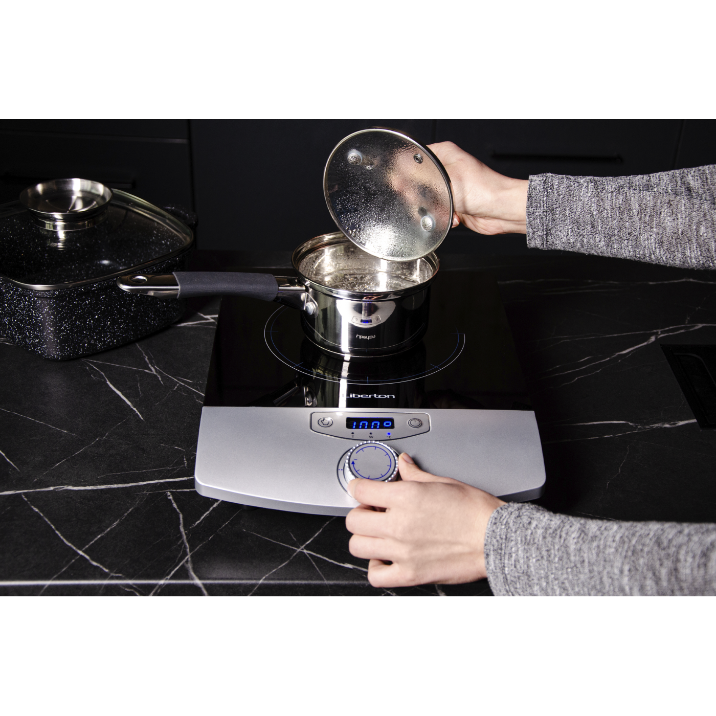 Плита індукційна LIC-3705